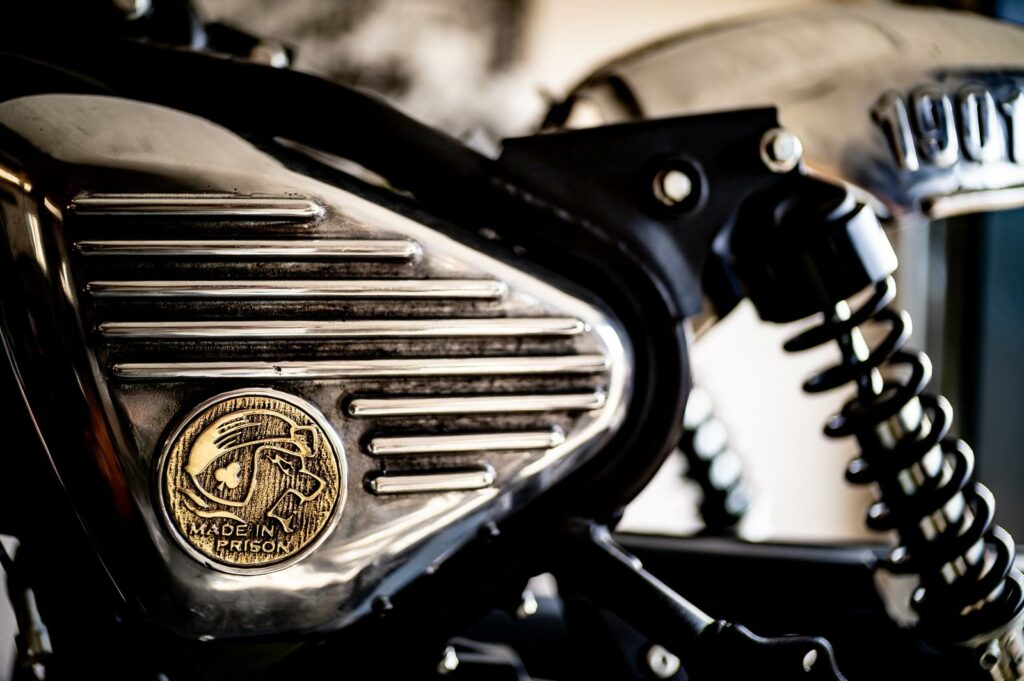Motorradverlosung, Motorrad-Gewinnspiel, Motorrad, Verlosung, Gewinnspiel, Preise, Sachspreise, Gewinn, Glemseck, Glemseck 101, Seehaus, Royal Enfield, motorcycle, raffle, charity, win, wannabe, choppers, Enrico, de Haas, Ricky, winning
